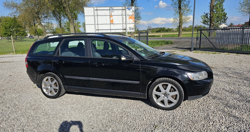 Volvo V50 cena 21950 przebieg: 194000, rok produkcji 2005 z Opatów małe 154